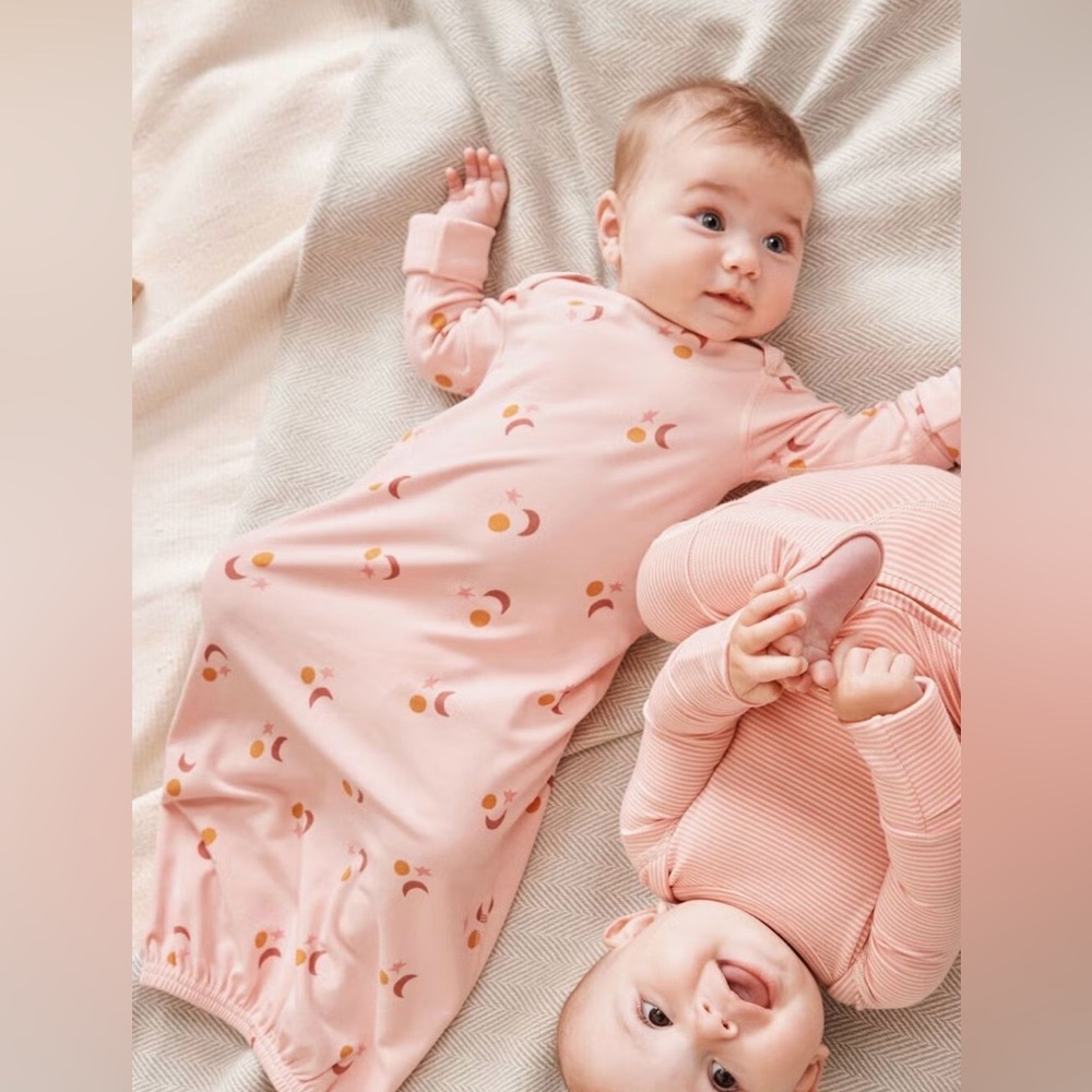 Hanna Andersson stretch sleep gown